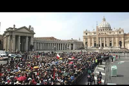 La despedida de Juan Pablo II está siendo una de las más numerosas de la historia.