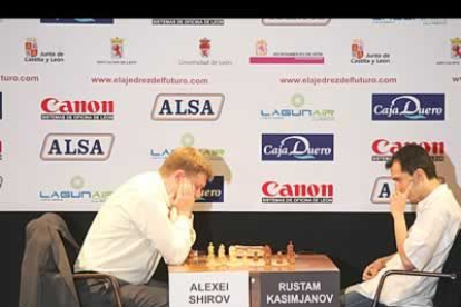 Finalmente Kasimdzhanov eliminó al español Shirov por 2,5-0,5.