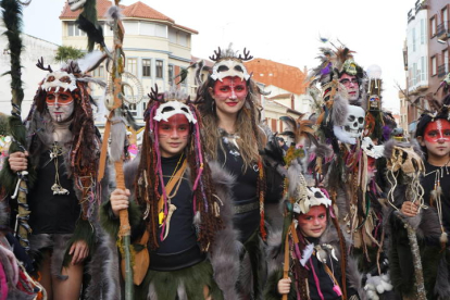 El gran desfile del Carnaval de La Bañeza. J. NOTARIO