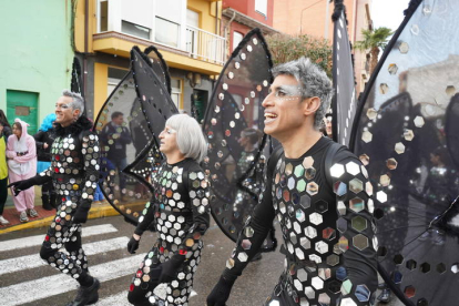 El gran desfile del Carnaval de La Bañeza. J. NOTARIO