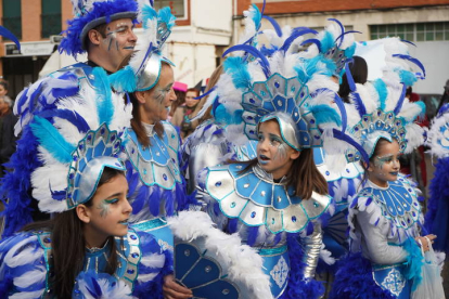 El gran desfile del Carnaval de La Bañeza. J. NOTARIO