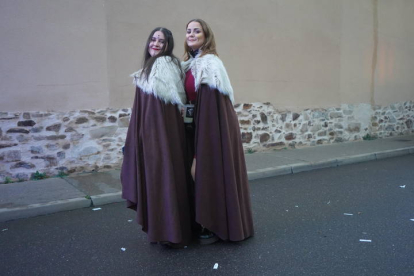 El gran desfile del Carnaval de La Bañeza. J. NOTARIO