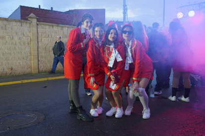 El gran desfile del Carnaval de La Bañeza. J. NOTARIO