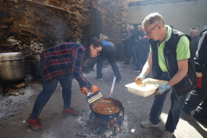 Procesión del Santo Potajero en La Bañeza. RAMIRO