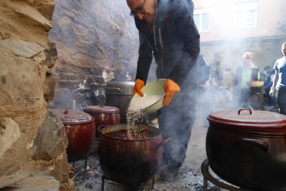 Procesión del Santo Potajero en La Bañeza. RAMIRO