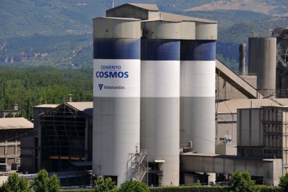 Imagen del exterior de la planta de Cosmos, ubicada en Toral de los Vados.