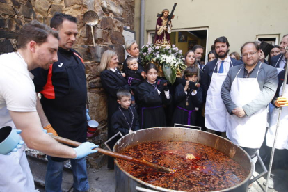 Procesión del Santo Potajero en La Bañeza. RAMIRO