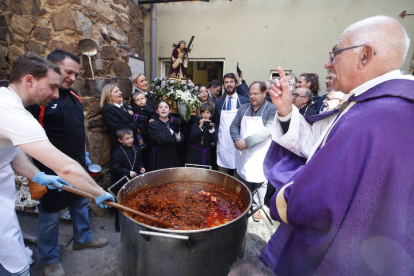 Procesión del Santo Potajero en La Bañeza. RAMIRO