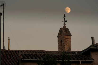 'Cae la noche sobre Sancti Spiritus, Astorga'. De Ricardo Fernández López. En Astorga