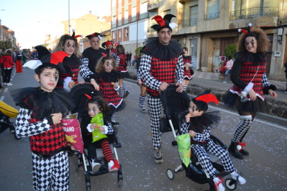 Desfile de Carnaval de Santa María del Páramo. ARMANDO MEDINA