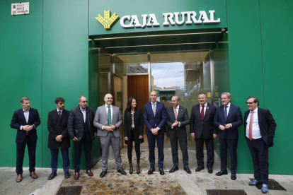 Inauguración de la nueva sucursal de Caja Rural en León. .FERNANDO OTERO
