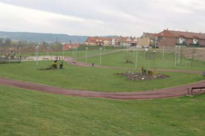 Vista del actual parque de Valdeiglesias, dentro del cual se habilitará un recinto para la juventud