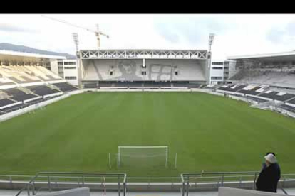 Estadio Don Afonso Henriques. Próximo a Braga. 29.000 espectadores.