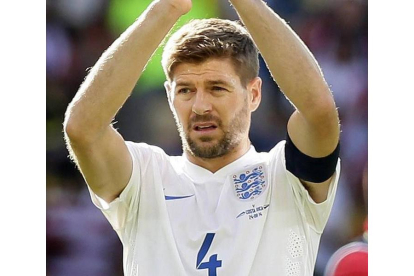 Fotografía de archivo del 24 de junio de 2014 del capitán de la selección inglesa, Steven Gerrard.