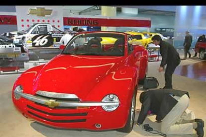 El <b>Chevrolet SSR</b>, ha sido uno de los prototipos que más ha llamado la atención de los visitantes. Esta sexta generación de modelo deportivo comenzará a venderse en marzo en Estados Unidos.