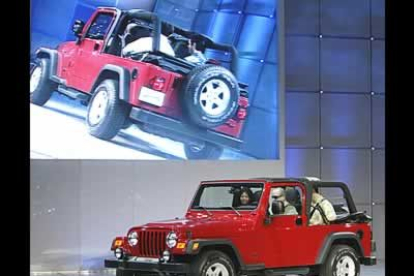 <b>Jeep Wrangler</b> sorprendió con un modelo convertible.