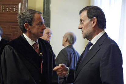 José Luis Rodríguez Zapatero junto a Mariano Rajoy