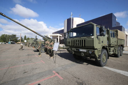 Jornada de puertas abiertas por el Día de las Fuerzas Armadas. RAMIRO