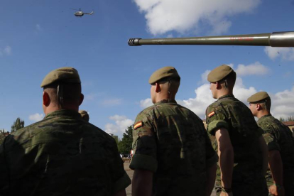 Jornada de puertas abiertas por el Día de las Fuerzas Armadas. RAMIRO