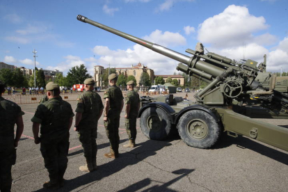 Jornada de puertas abiertas por el Día de las Fuerzas Armadas. RAMIRO