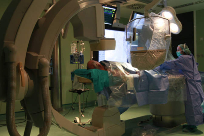 El Hospital de León efectuó el año pasado más de 16.500 intervenciones y casi el mismo número de operaciones ambulatorias. R. GARCÍA