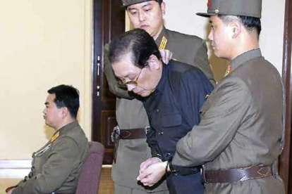 Jang Song-thaek en el momento de asistir a su juicio en Pyongyang.