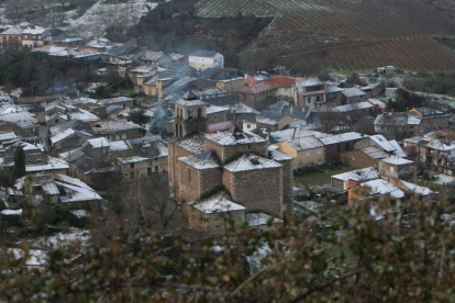 Imagen de archivo de la localidad de Villar de los Barrios tras una nevada. ANA F. BARREDO