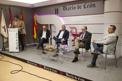 Jornada organizada por Diario de León en el Club de Prensa. RAMIRO