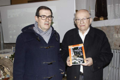 Siro Sanz y Eutimio Martino con el nuevo ejemplar. CAMPOS