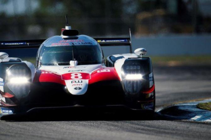 Fernando Alonso y su Toyota se impusieron en las 1.000 Millas de Sebring, en EEUU.