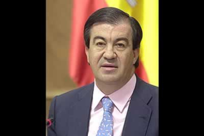 Fue durante diez años secretario general del partido. Cogió el cargo en 1989, cuando se refundó Alianza Popular para llamarse PP, y lo dejó en el XIII Congreso del partido celebrado en 1999.