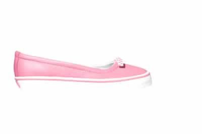 Las zapatillas Mary J de Vans están inspiuradas en el mundo del ballet. Son diferentes y se pueden comprar en Internet por 33 euros.