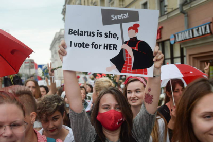 Manifestación antigubernamental de mujeres en Minsk. STRINGE