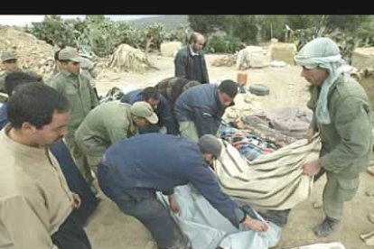 Este seísmo es el peor que se ha registrado en Marruecos desde 1960, cuando un terremoto destruyó la ciudad costera atlántica de Agadir (suroeste) y dejó alrededor de 12.000 muertos.