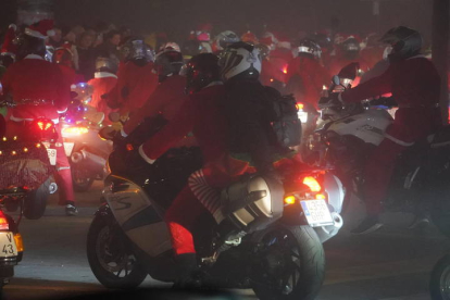 Más de 900 motos participan en la VI Papanoelada Motera. J. NOTARIO.