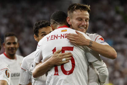 El Sevilla jugó un partido histórico y elimina al Manchester United de la Liga Europa. JULIO MUÑOZ