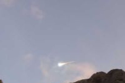 Alrededor de las 17.45 horas del domingo 4 de enero, miles de personas de diversos puntos de la geografía española se sorprendían al ver en el cielo un extraño fenómeno.
