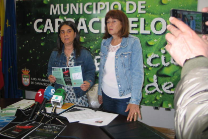 María Cruz Migyel y Trinidad Núñez, en la presentación. M. M.