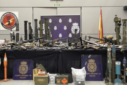El armamento incautado por el Cuerpo Nacional de Policía en Zamora.