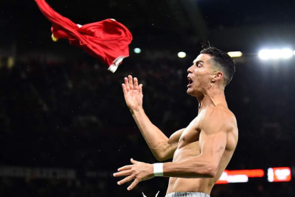 Cristiano Ronaldo celebra el gol de la victoria. PETER POWELL
