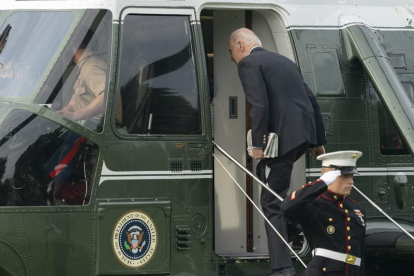 Biden sale de la Casa Blanca para iniciar su viaje a Europa CHRIS KLEPONIS