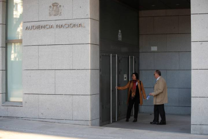 El exgobernador del Banco de España Luis María Linde a su llegada este miércoles a la Audiencia Nacional. JUAN CARLOS HIDALGO