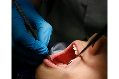 La atención especializada en odontología es una auténtica fuente de salud y bienestar para las personas. FERNANDO OTERO