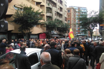Manifestación de apoyo a la Policía en León. DL