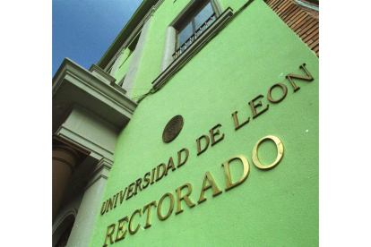Fachada del rectorado de la Universidad de León, en el Albéitar. NORBERTO