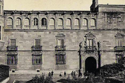 La fachada de la Diputación sin el actual torreón.