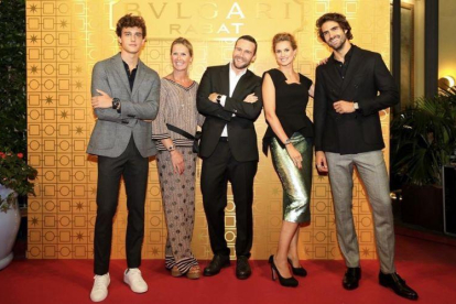 El modelo Xavi Serrano, Rosa Mairal, esposa de Estaben Rabat, Boris Barboni, director de Bvlgari España, Portugal y Andorra, Eva Palao, espesoa de Jordi Rabat y el modelo Juan Betancourt.