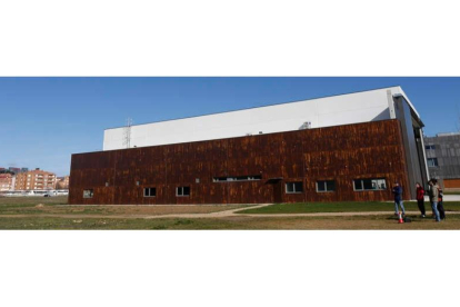 La Universidad de León ha construido un hangar para realizar diferentes pruebas. FERNANDO OTERO