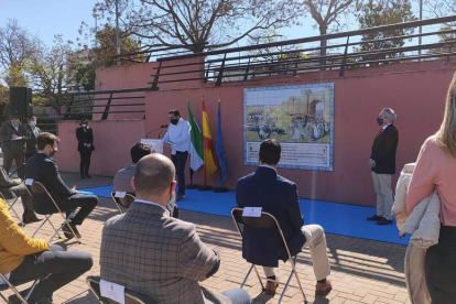 Inauguración del mural dedicado a Alfonso IX. DL