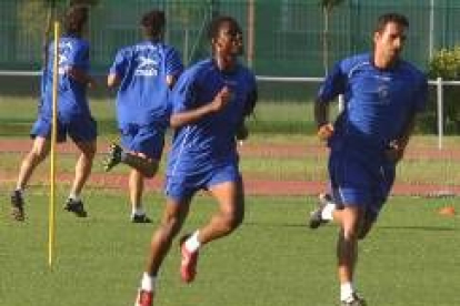 El camerunés guarda gran parecido físico con el delantero azulgrana